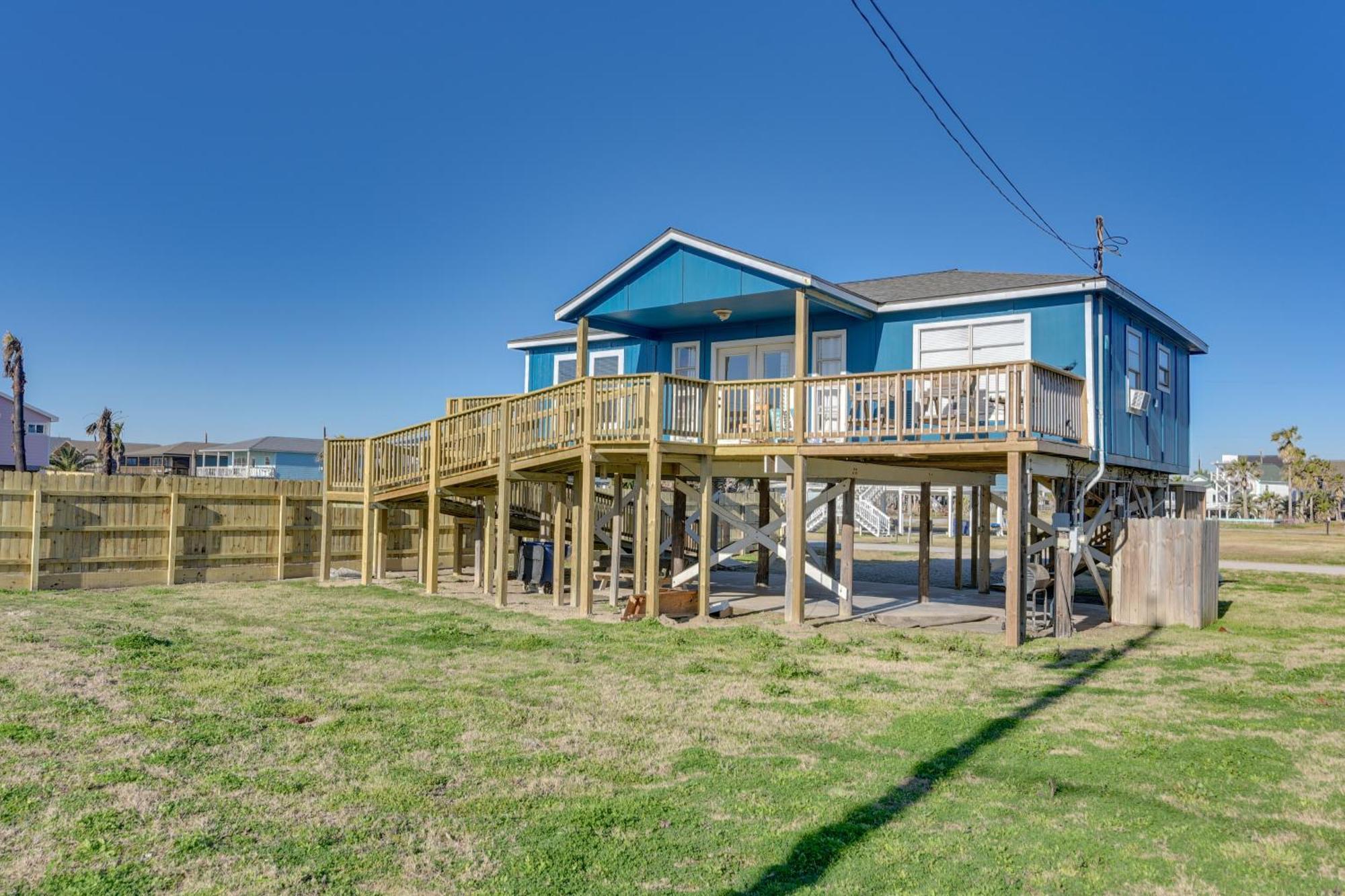 Second-Row Surfside Beach House Newly Renovated! Exterior foto