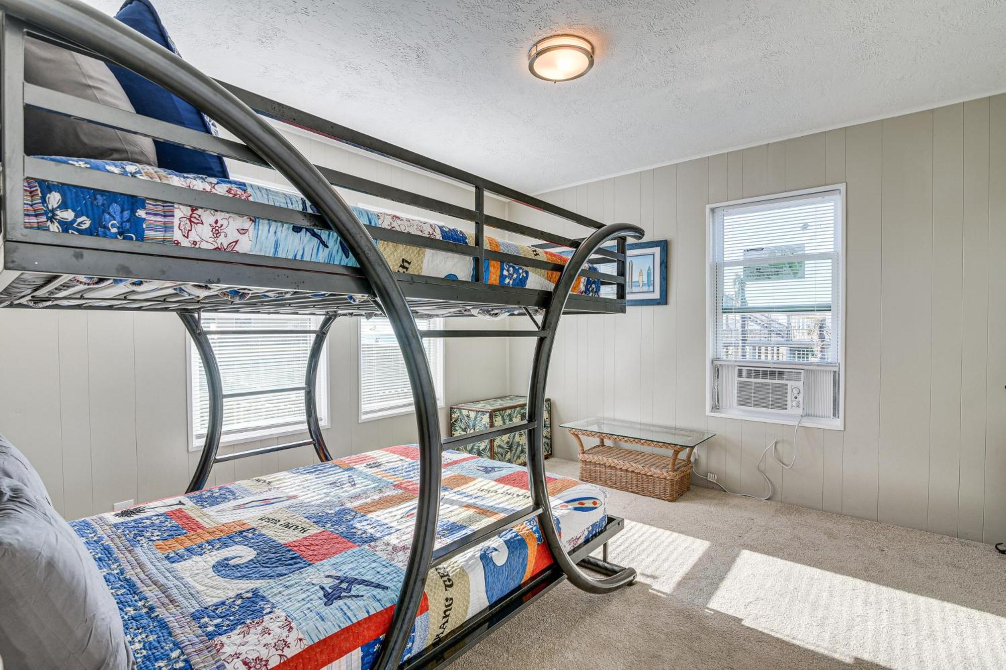 Second-Row Surfside Beach House Newly Renovated! Exterior foto